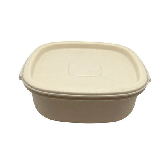 Rubbermaid Other - Vintage Rubbermaid 6 Cups Square Container 2247 with Almond Beige Lid USA Used